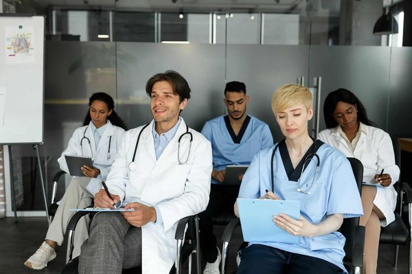 Top formations médicales à grenoble : guide complet pour choisir
